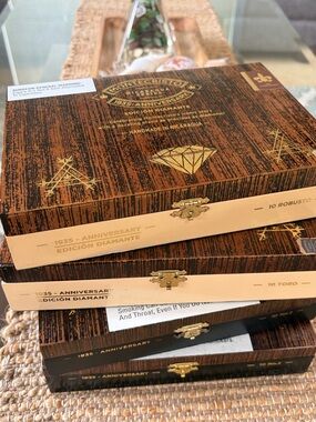 Bundle Montecristo 1935 Anniversary Edicion Diamante Cigar Boxes